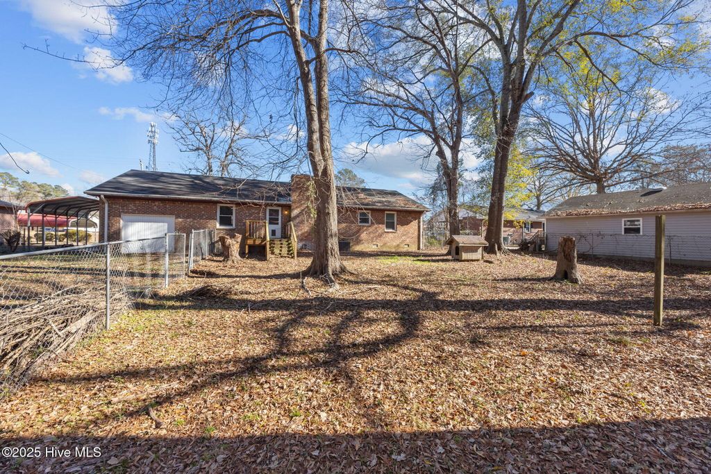 Photo of 425 Washington Post Road, New Bern, NC 28562 (MLS # 100545729)