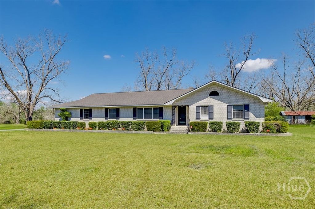 Photo of 820 E Barnard Street, Glennville, GA 30427 (MLS # SA352530)