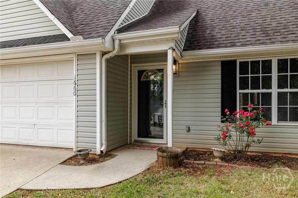 Photo of 1660 Towne Square Drive, Athens, GA 30607 (MLS # CL354854)