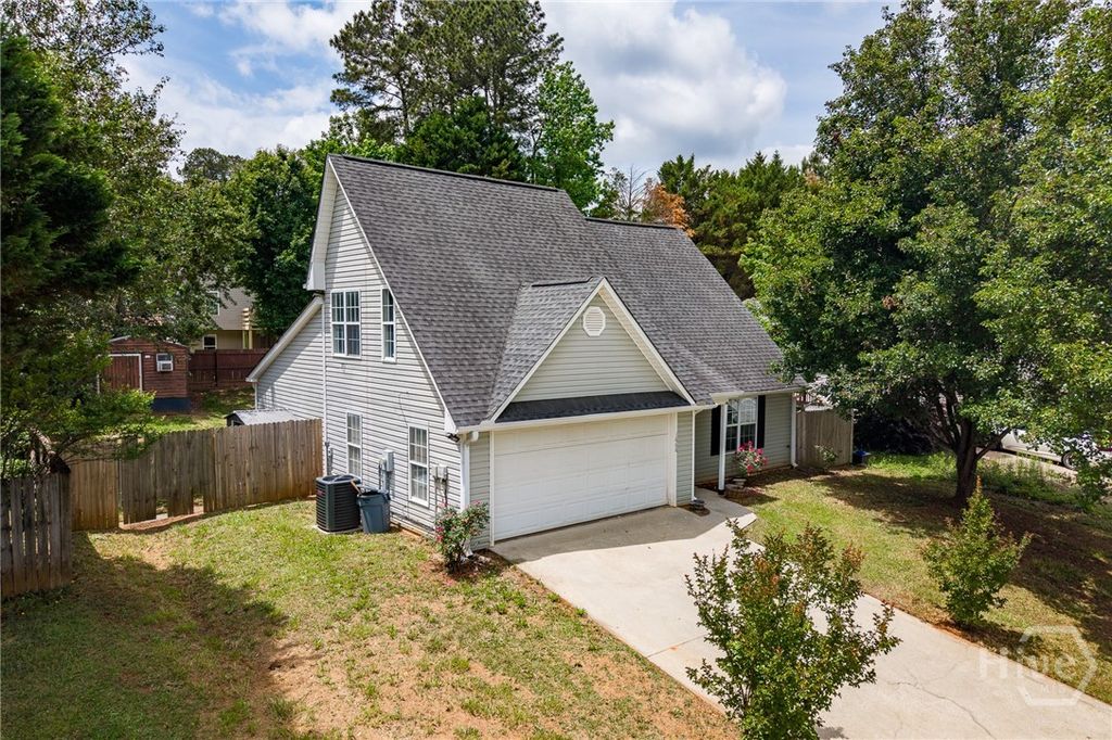 Photo of 1660 Towne Square Drive, Athens, GA 30607 (MLS # CL354854)