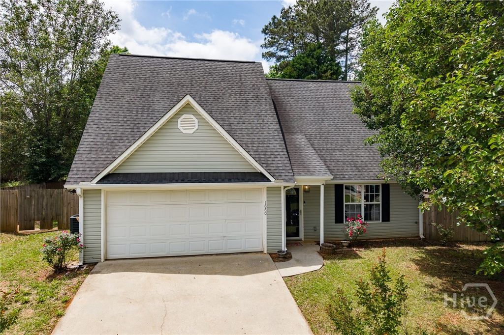 Photo of 1660 Towne Square Drive, Athens, GA 30607 (MLS # CL354854)