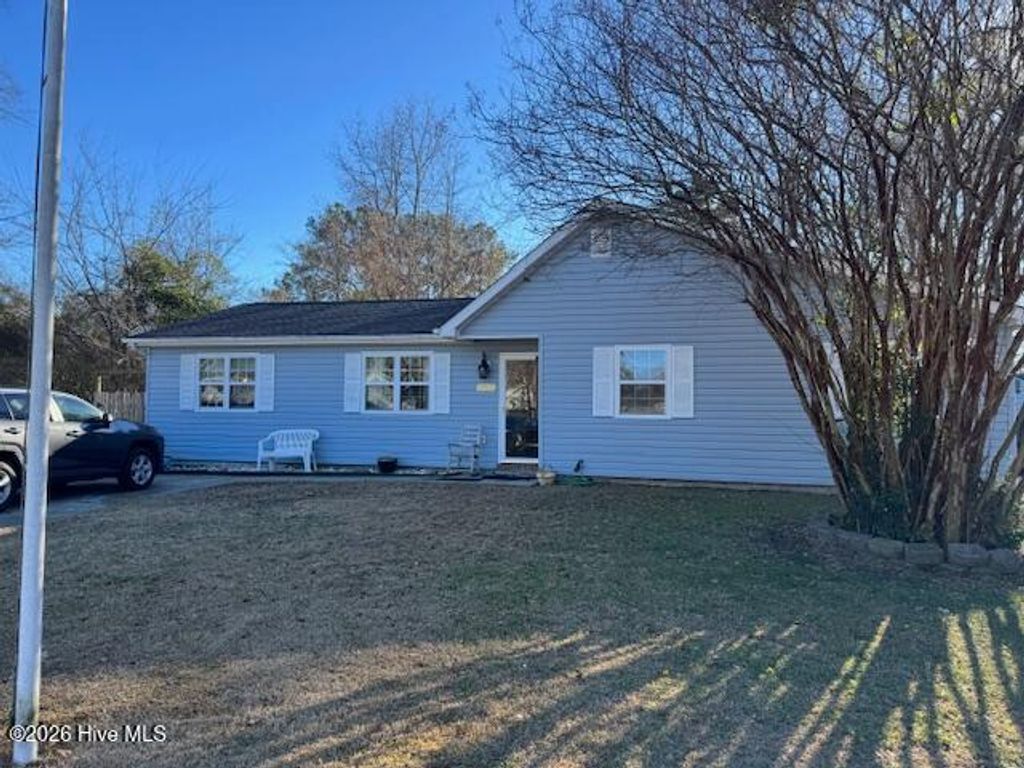 Photo of 712 Conifer Circle, Jacksonville, NC 28540 (MLS # 100549089)