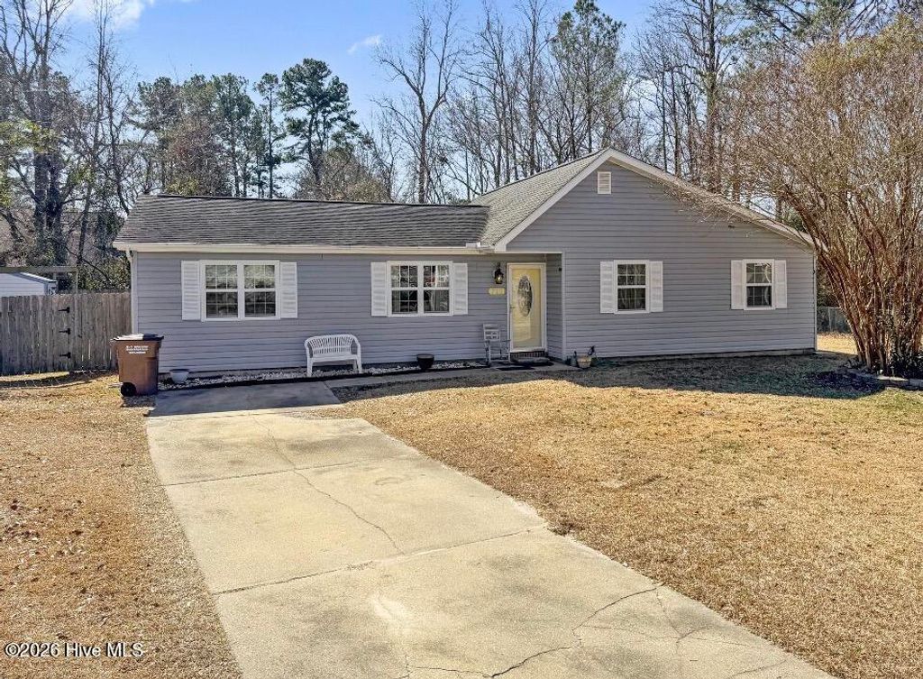 Photo of 712 Conifer Circle, Jacksonville, NC 28540 (MLS # 100549089)