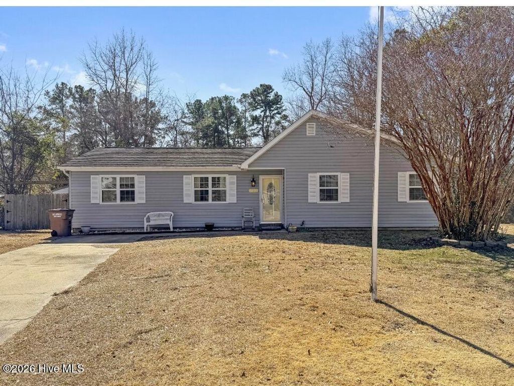 Photo of 712 Conifer Circle, Jacksonville, NC 28540 (MLS # 100549089)
