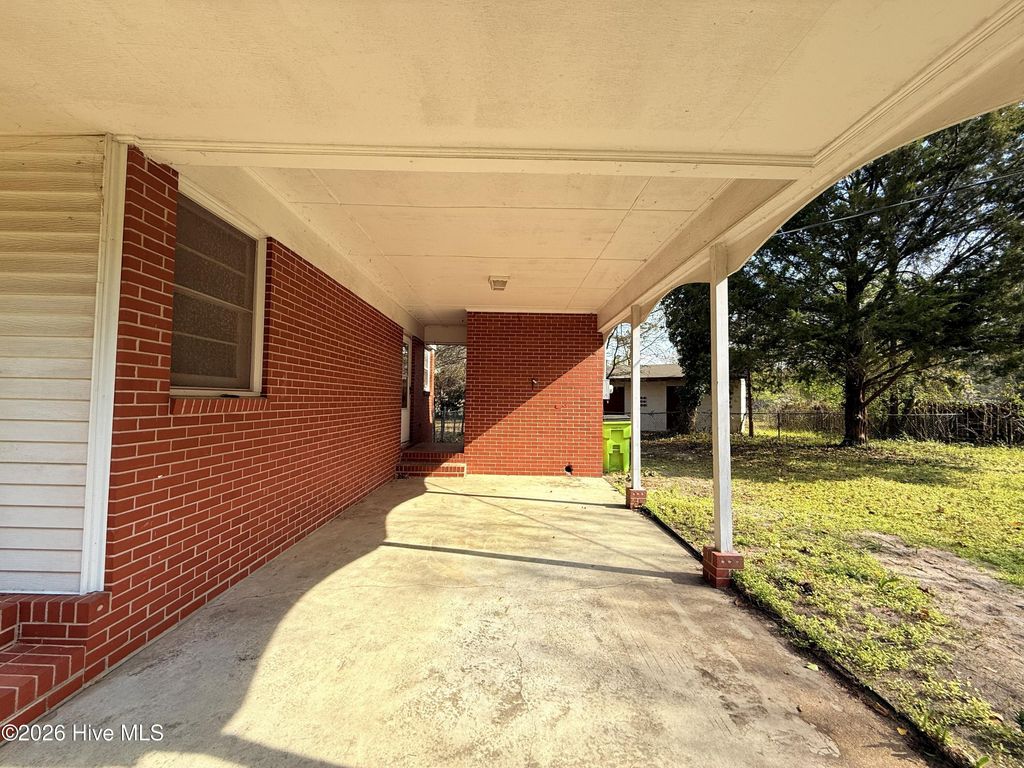 Photo of 910 Highland Avenue, Trent Woods, NC 28562 (MLS # 100563078)