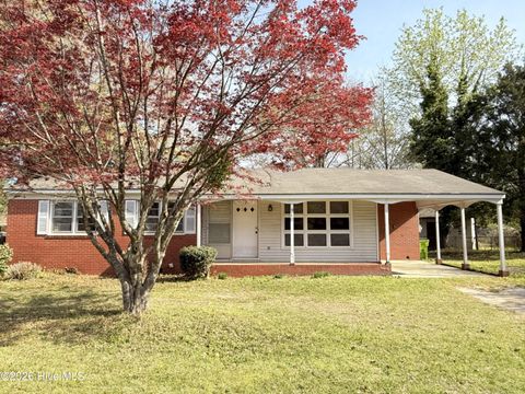 Homes For Sale - 910 Highland Avenue<br/> Trent Woods, NC 28562