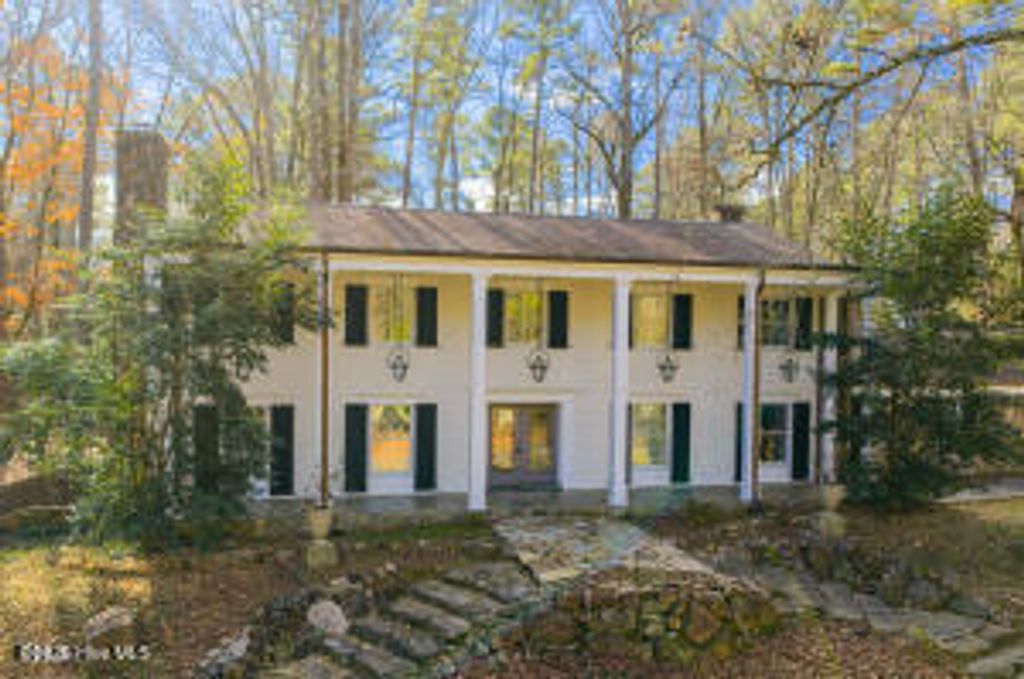 Photo of 52 Dogwood Acres Drive, Chapel Hill, NC 27516 (MLS # 100551768)
