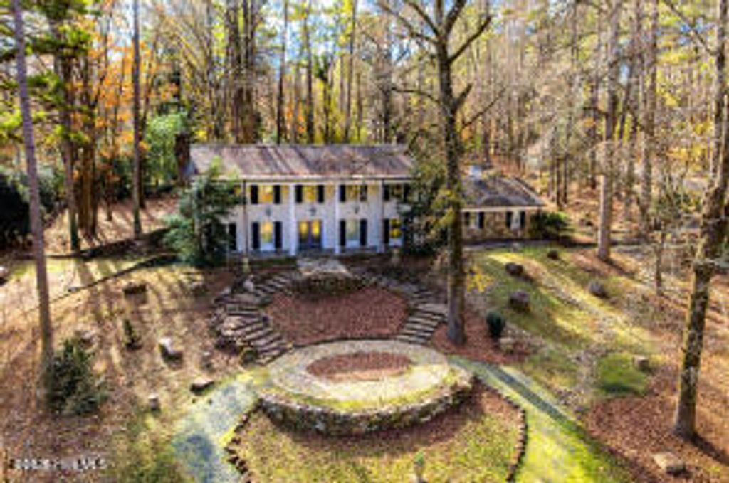 Photo of 52 Dogwood Acres Drive, Chapel Hill, NC 27516 (MLS # 100551768)