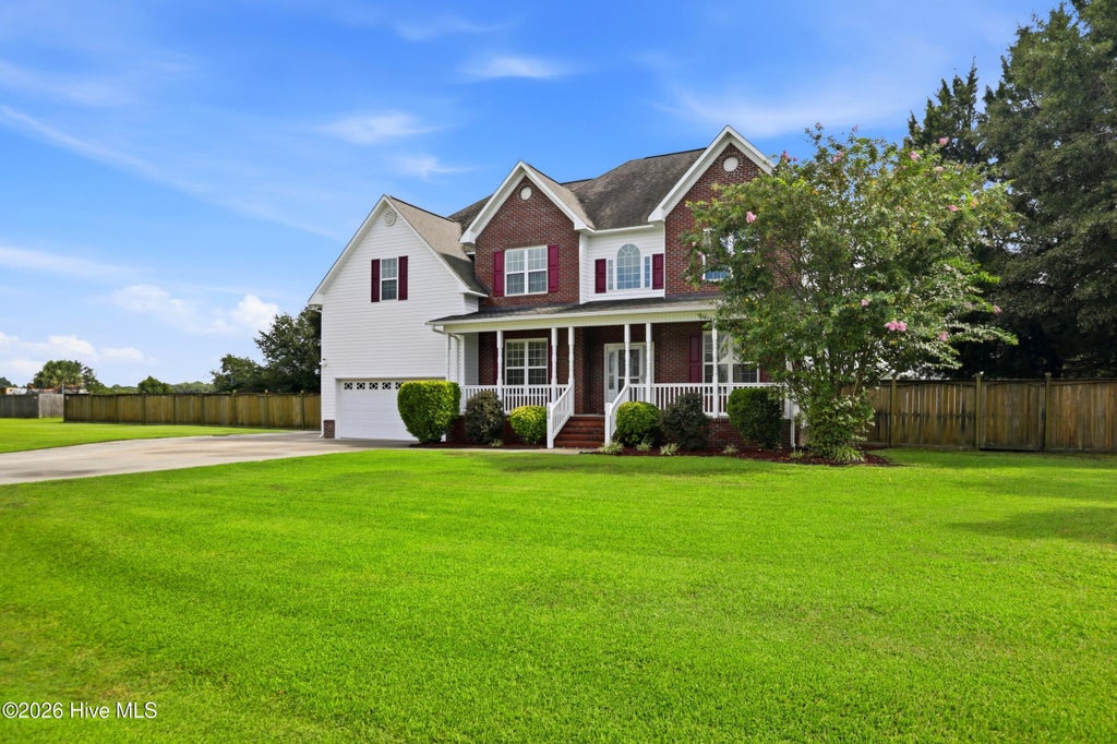 Photo of 100 Farmington Drive, Richlands, NC 28574 (MLS # 100599959)