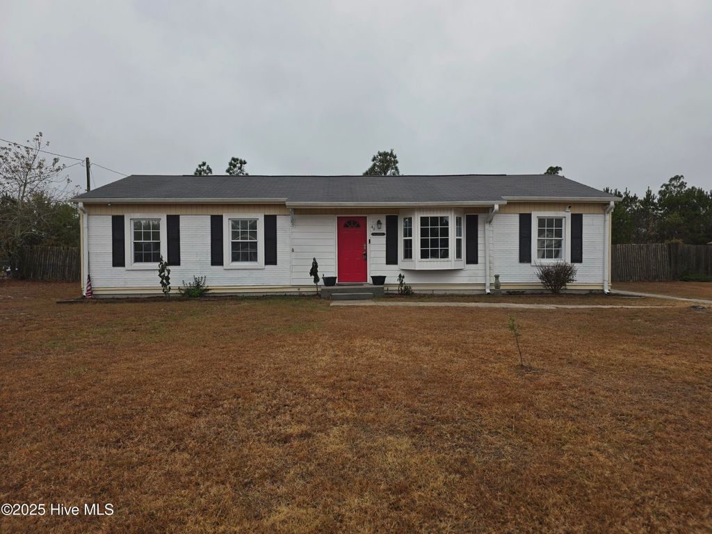 Photo of 46 Riegel Drive, Hubert, NC 28539 (MLS # 100544420)