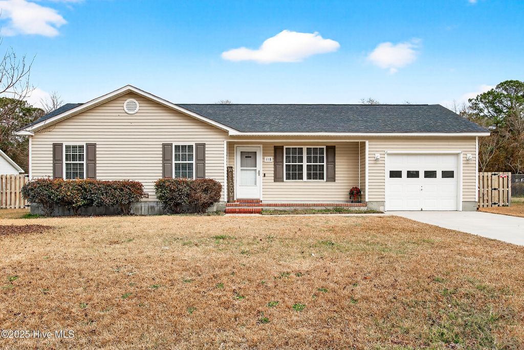 Photo of 118 Burrell Lane, Richlands, NC 28574 (MLS # 100546986)