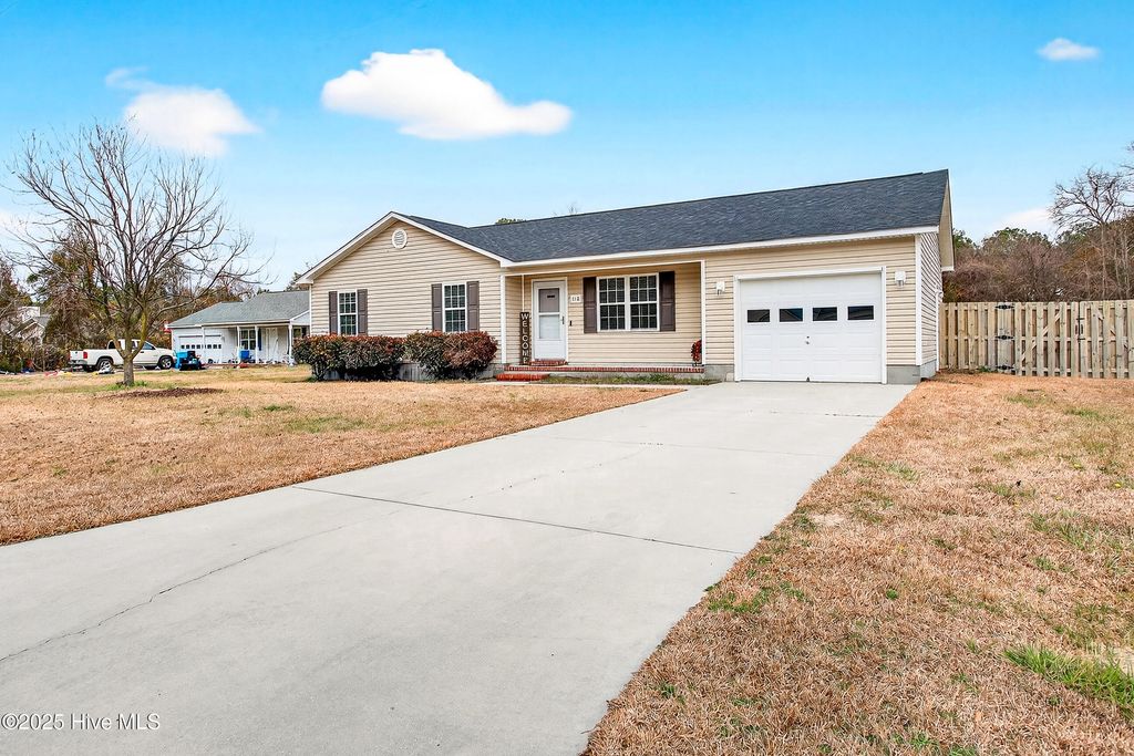 Photo of 118 Burrell Lane, Richlands, NC 28574 (MLS # 100546986)