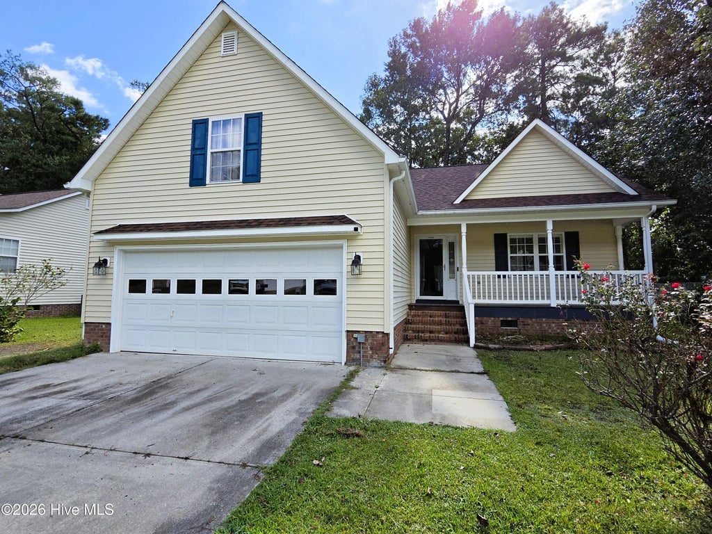 Photo of 128 Leonard Drive, New Bern, NC 28560 (MLS # 100609826)