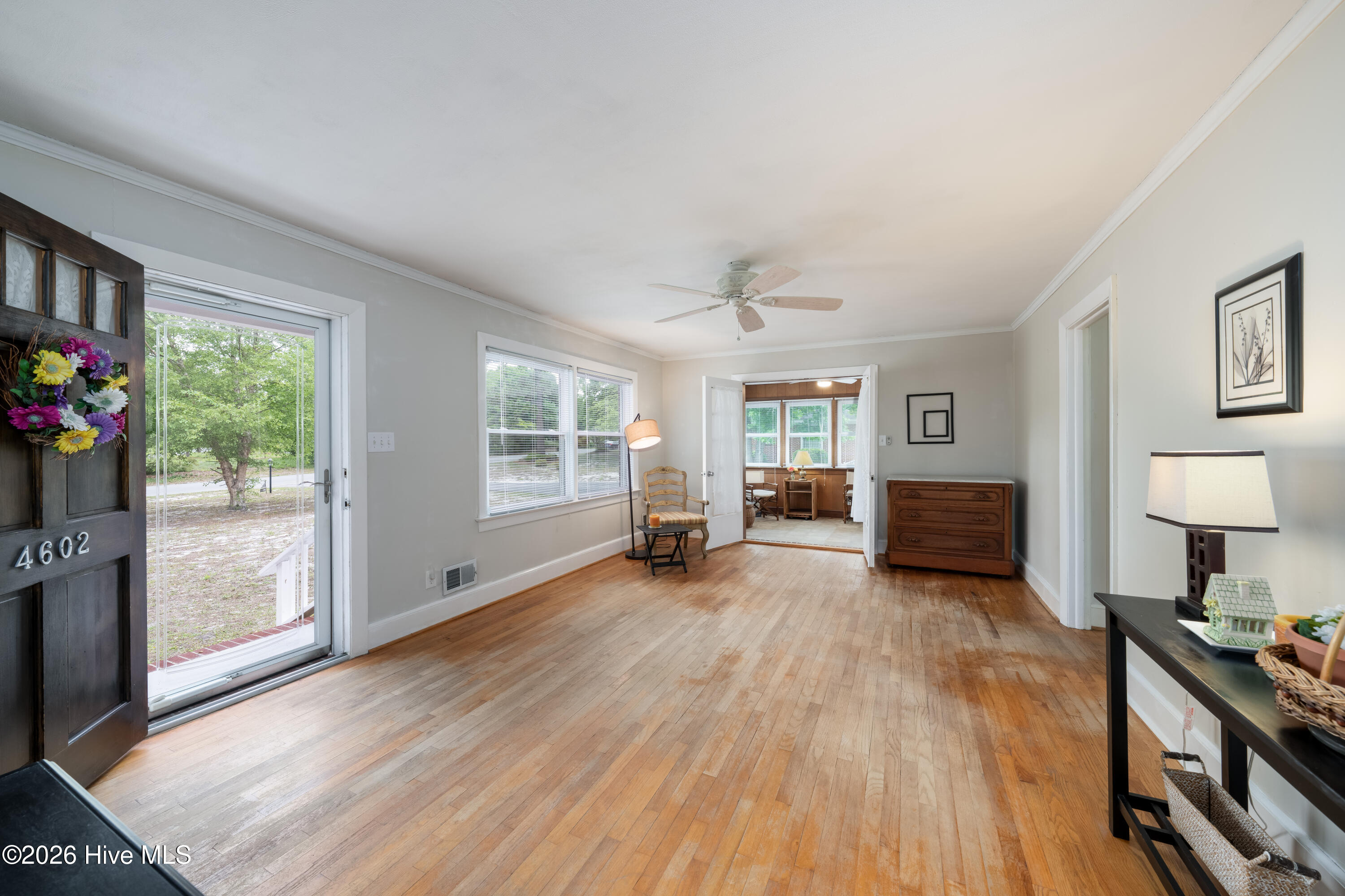 4602 Mockingbird Lane