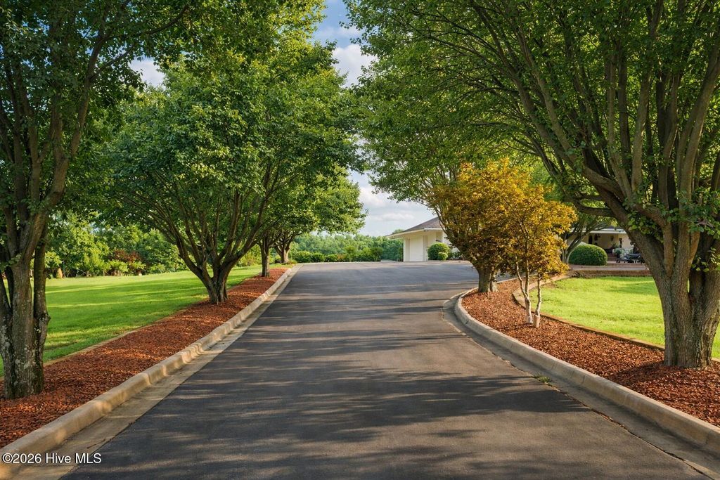 Photo of 410 E Barefoot Road, Newton Grove, NC 28366 (MLS # 100559260)