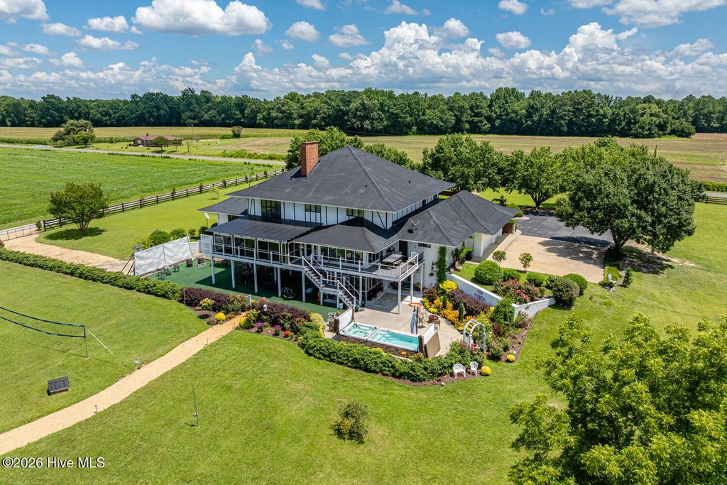 Photo of 410 E Barefoot Road, Newton Grove, NC 28366 (MLS # 100559260)