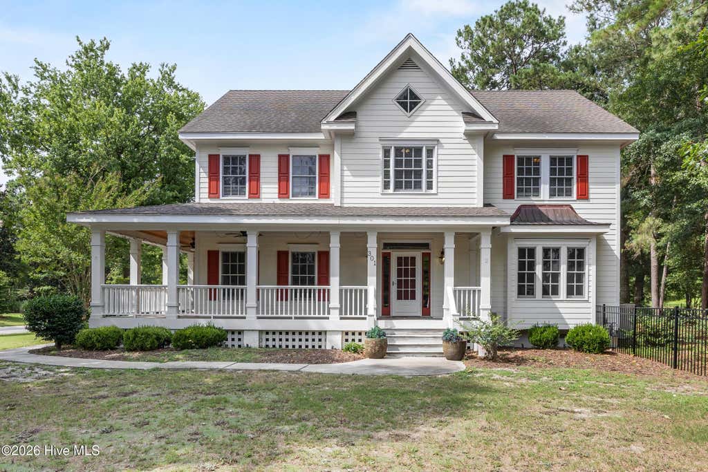 Photo of 301 Red Fox Run Drive, Wallace, NC 28466 (MLS # 100586686)