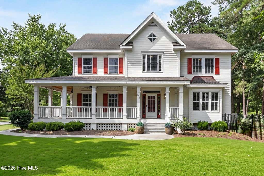 Photo of 301 Red Fox Run Drive, Wallace, NC 28466 (MLS # 100586686)