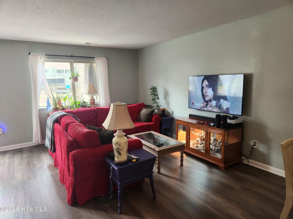 Photo of 165 Quarterdeck, New Bern, NC 28562 (MLS # 100560652)