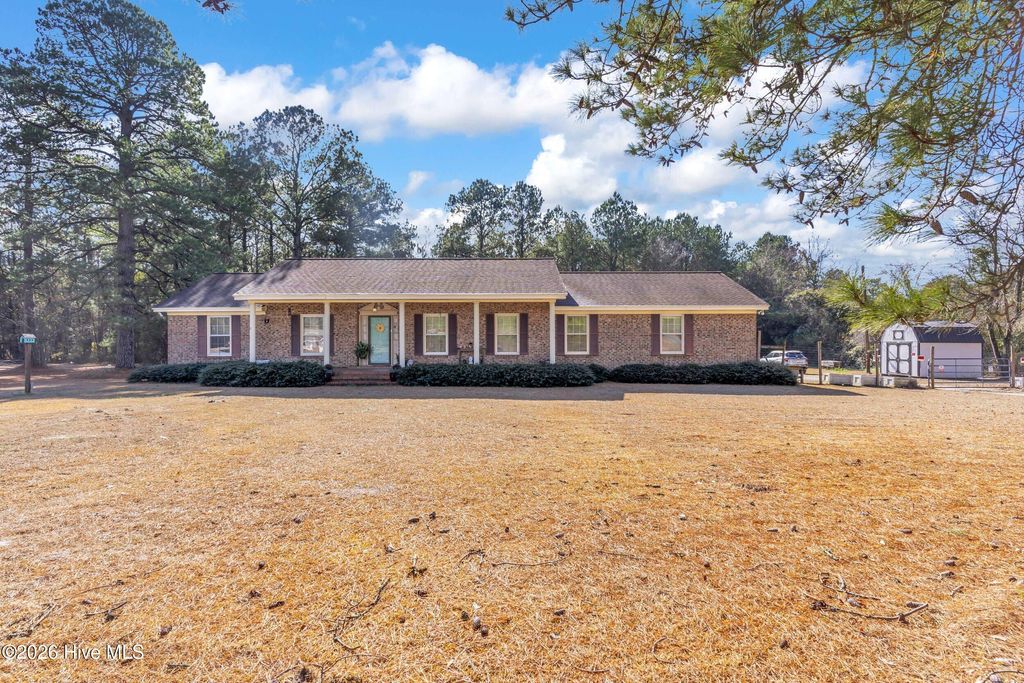 Photo of 7636 Nc Highway 41 Hwy, Elizabethtown, NC 28337 (MLS # 100550626)