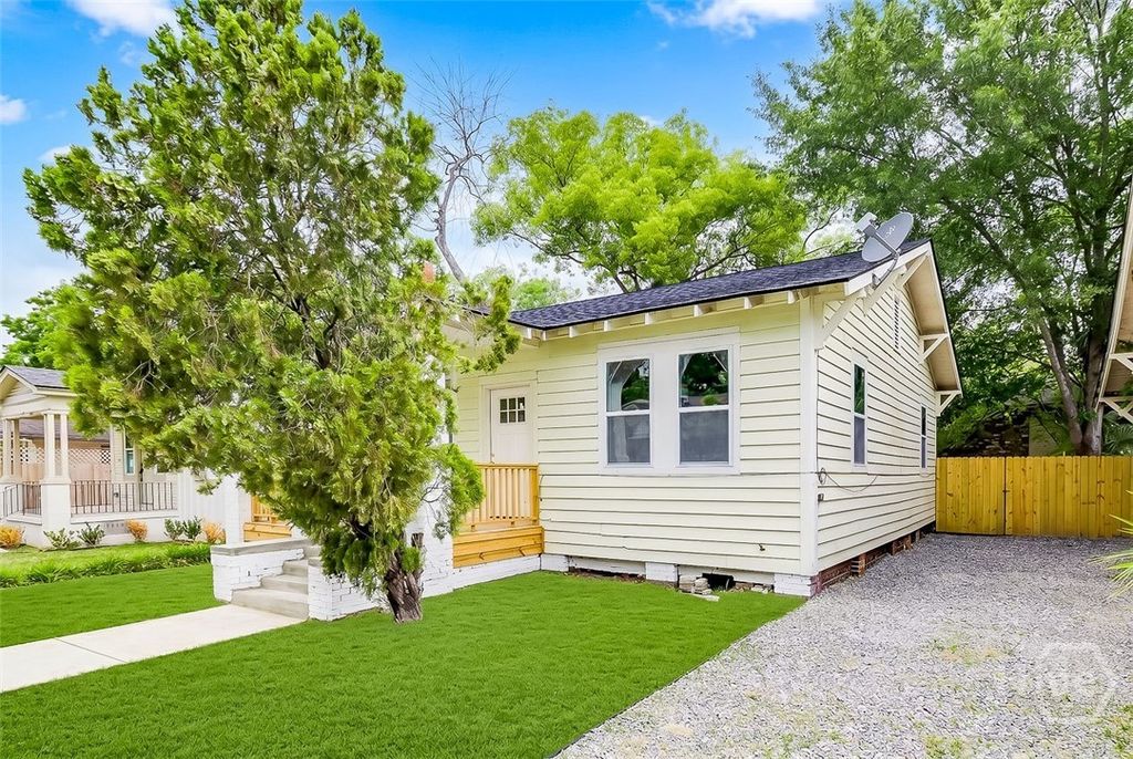 Photo of 1018 Seiler Avenue, Savannah, GA 31401 (MLS # SA356340)
