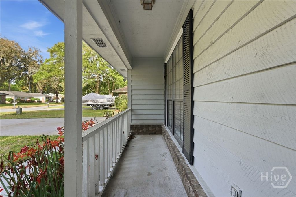 Photo of 116 Blue Heron Drive, Savannah, GA 31410 (MLS # SA352794)