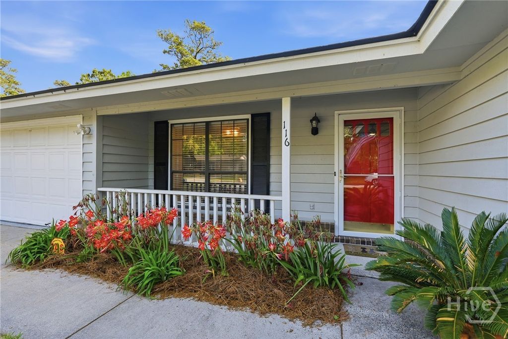 Photo of 116 Blue Heron Drive, Savannah, GA 31410 (MLS # SA352794)