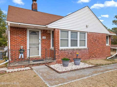 Tiny photo for 15 East Drive, Jacksonville, NC 28546 (MLS # 100555945)