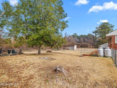 Tiny photo for 15 East Drive, Jacksonville, NC 28546 (MLS # 100555945)