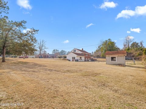 Tiny photo for 15 East Drive, Jacksonville, NC 28546 (MLS # 100555945)