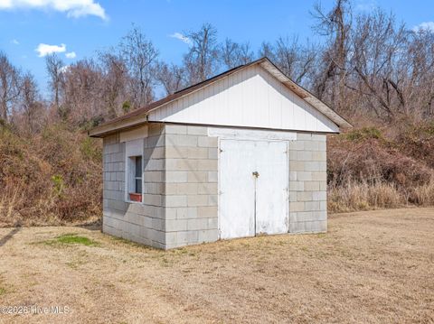 Tiny photo for 15 East Drive, Jacksonville, NC 28546 (MLS # 100555945)