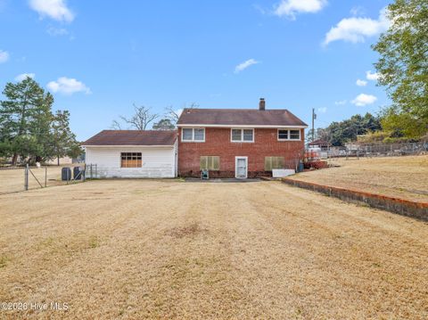 Tiny photo for 15 East Drive, Jacksonville, NC 28546 (MLS # 100555945)