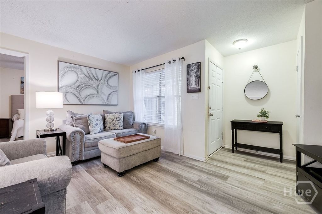 Photo of 401 N Cromwell Road #Q7, Savannah, GA 31410 (MLS # SA340639)
