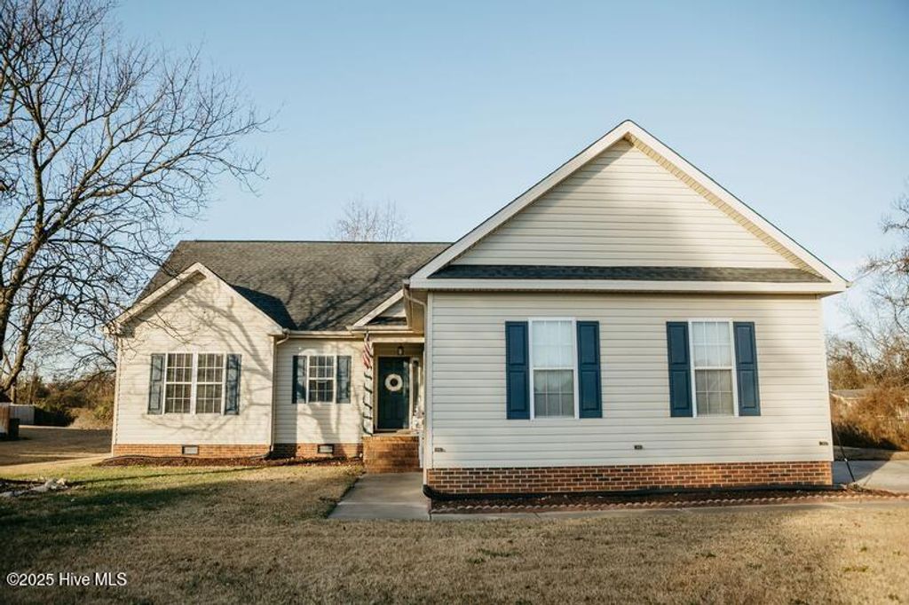 Photo of 111 Woodcroft Drive, Goldsboro, NC 27534 (MLS # 100546364)