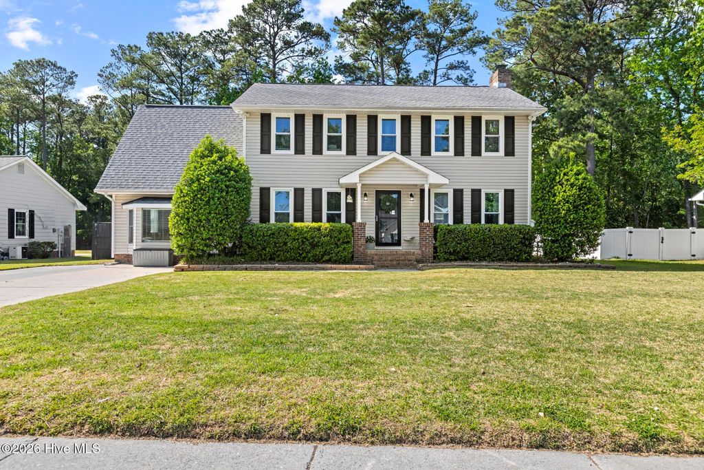 Photo of 2724 Northwoods Drive, Jacksonville, NC 28540 (MLS # 100568439)