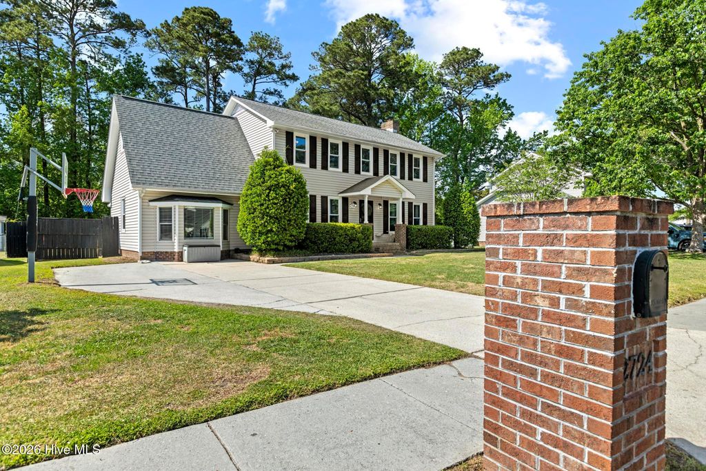 Photo of 2724 Northwoods Drive, Jacksonville, NC 28540 (MLS # 100568439)