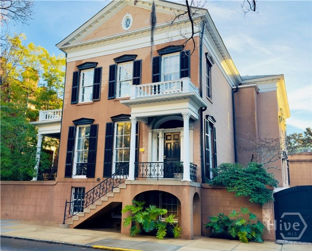 Photo of 211 E Charlton Street, Savannah, GA 31401 (MLS # SA347940)