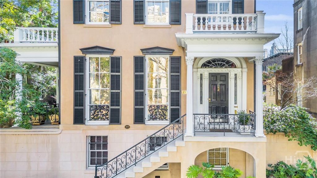 Photo of 211 E Charlton Street, Savannah, GA 31401 (MLS # SA347940)