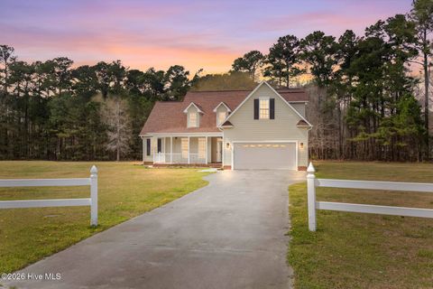 Homes For Sale - 404 California Cutoff Road<br/> Onslow County, Jacksonville, NC 28546