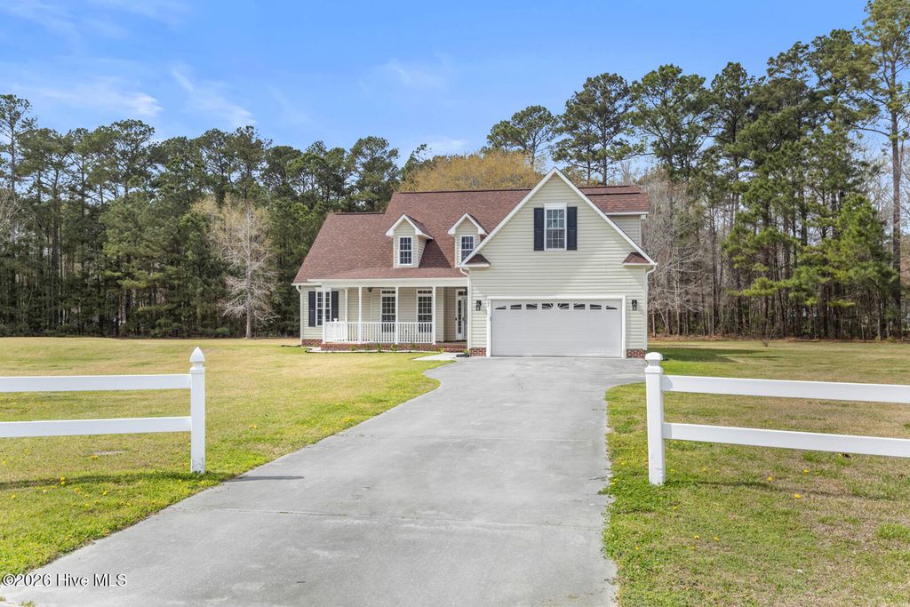 Photo of 404 California Cutoff Road, Jacksonville, NC 28546 (MLS # 100563110)