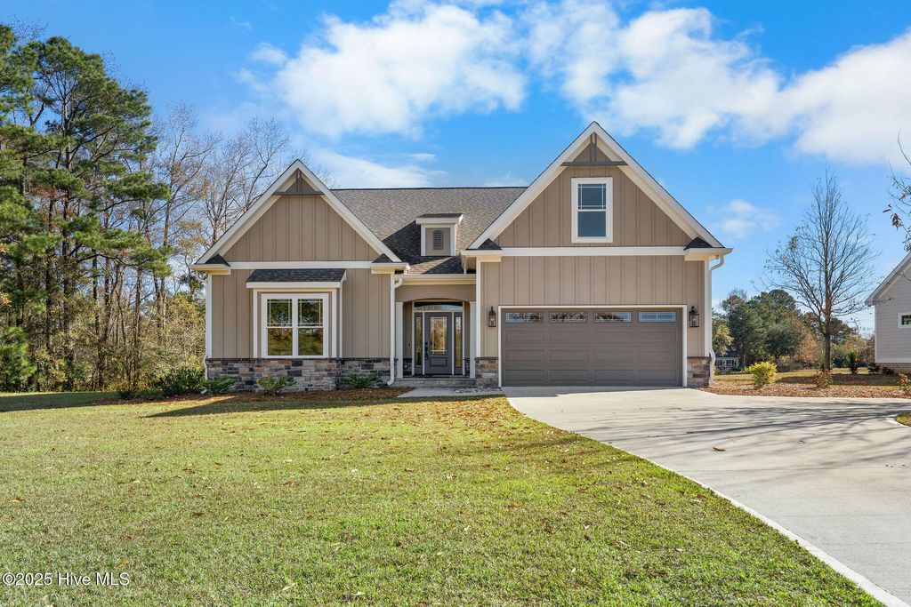 Photo of 135 Sycamore Lakes Drive, Wallace, NC 28466 (MLS # 100537804)