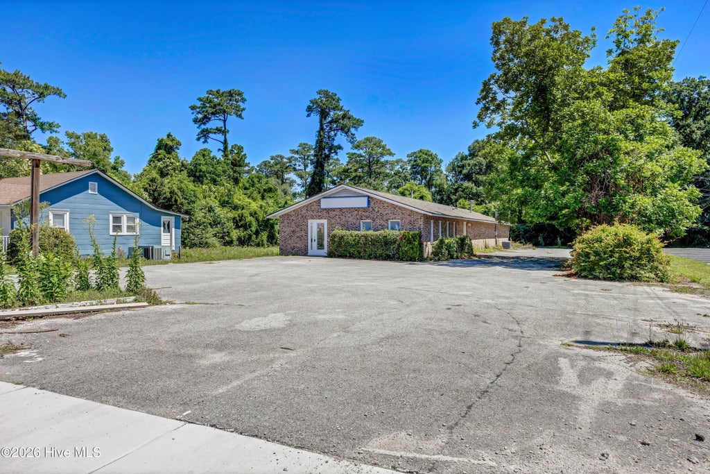 Photo of 34173421 Wrightsville Avenue, Wilmington, NC 28403 (MLS # 100593090)