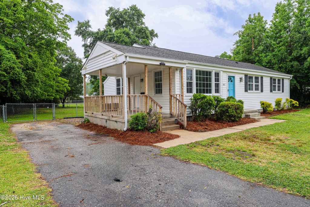 Photo of 602 Seminole Trail, Jacksonville, NC 28540 (MLS # 100572259)