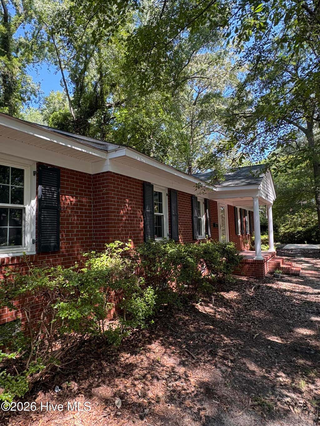 Photo of 802 Forest Hill Circle, Greenville, NC 27858 (MLS # 100578057)