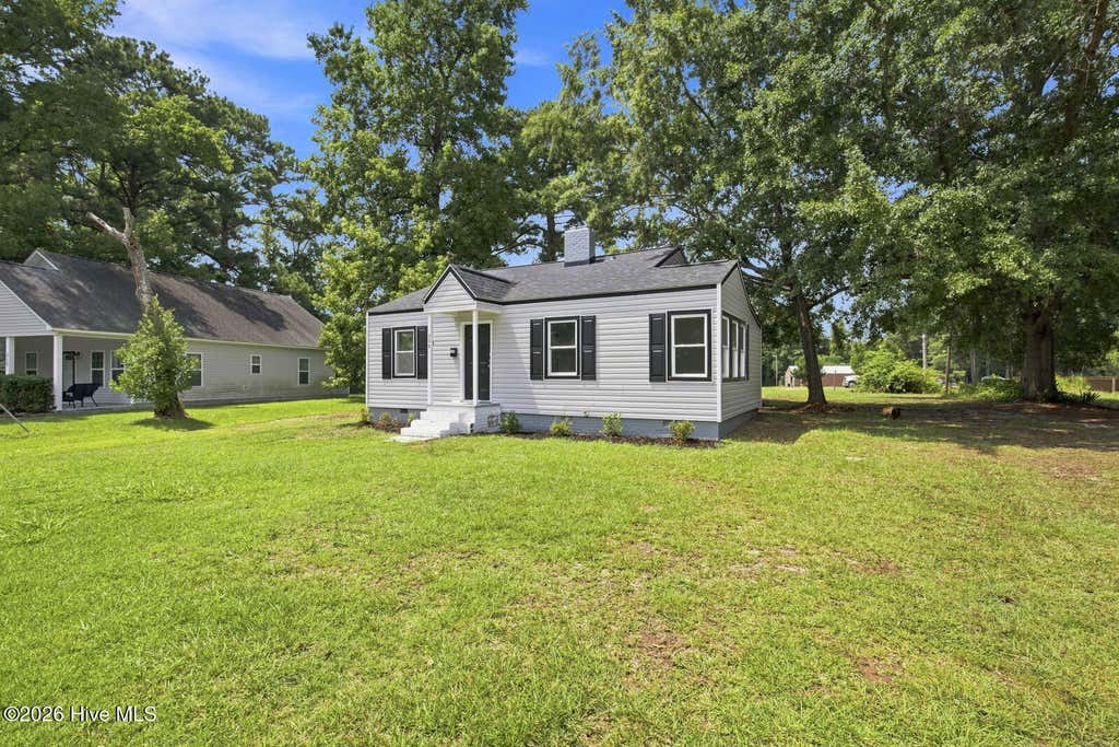 Photo of 308 Sherwood Road, Jacksonville, NC 28540 (MLS # 100598444)