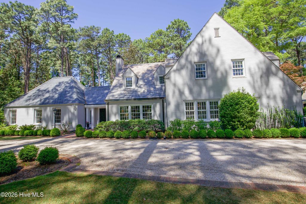 Photo of 130 N Highland Road, Southern Pines, NC 28387 (MLS # 100569607)