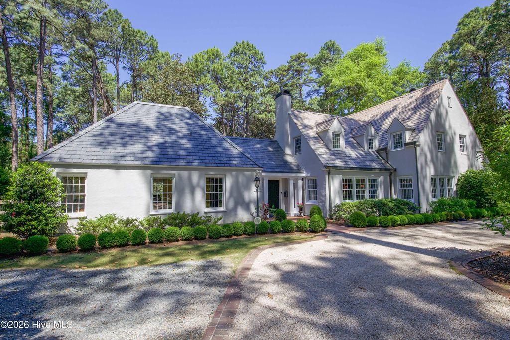 Photo of 130 N Highland Road, Southern Pines, NC 28387 (MLS # 100569607)