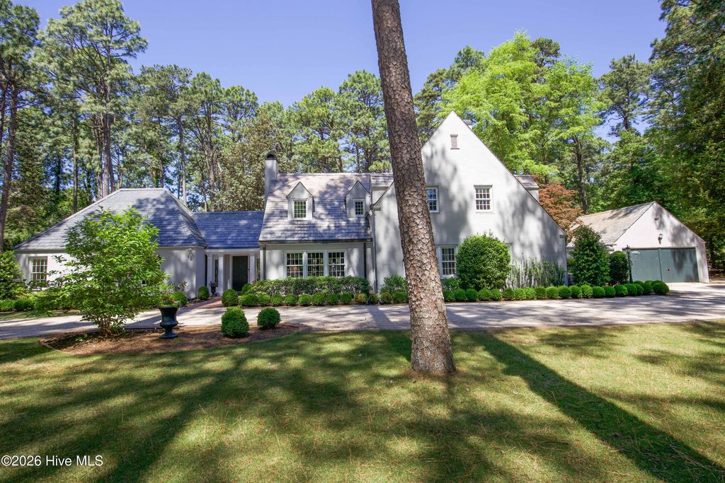 Photo of 130 N Highland Road, Southern Pines, NC 28387 (MLS # 100569607)