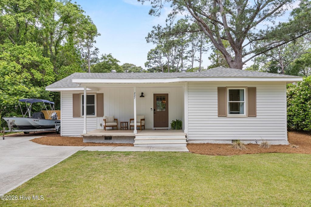 Photo of 227 Dixie Avenue, Wilmington, NC 28403 (MLS # 100572515)