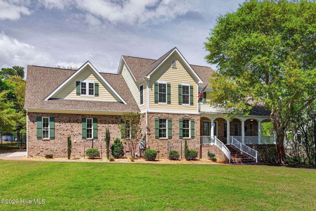 Photo of 135 Great Oak Drive, Hampstead, NC 28443 (MLS # 100566414)